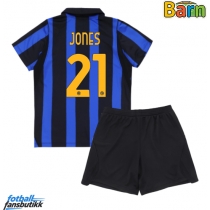 Inter Milan Curtis Jones #21 Hjemmedraktsett Barn 2026-27 Kortermet (+ Korte bukser)